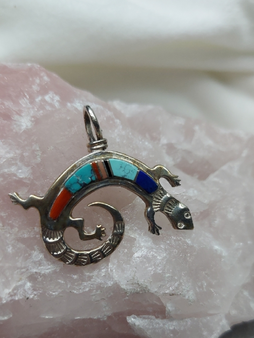 Multicolor Inlay Lizard Pendant Necklace - Turquoise, Lapis Lazuli, Coral